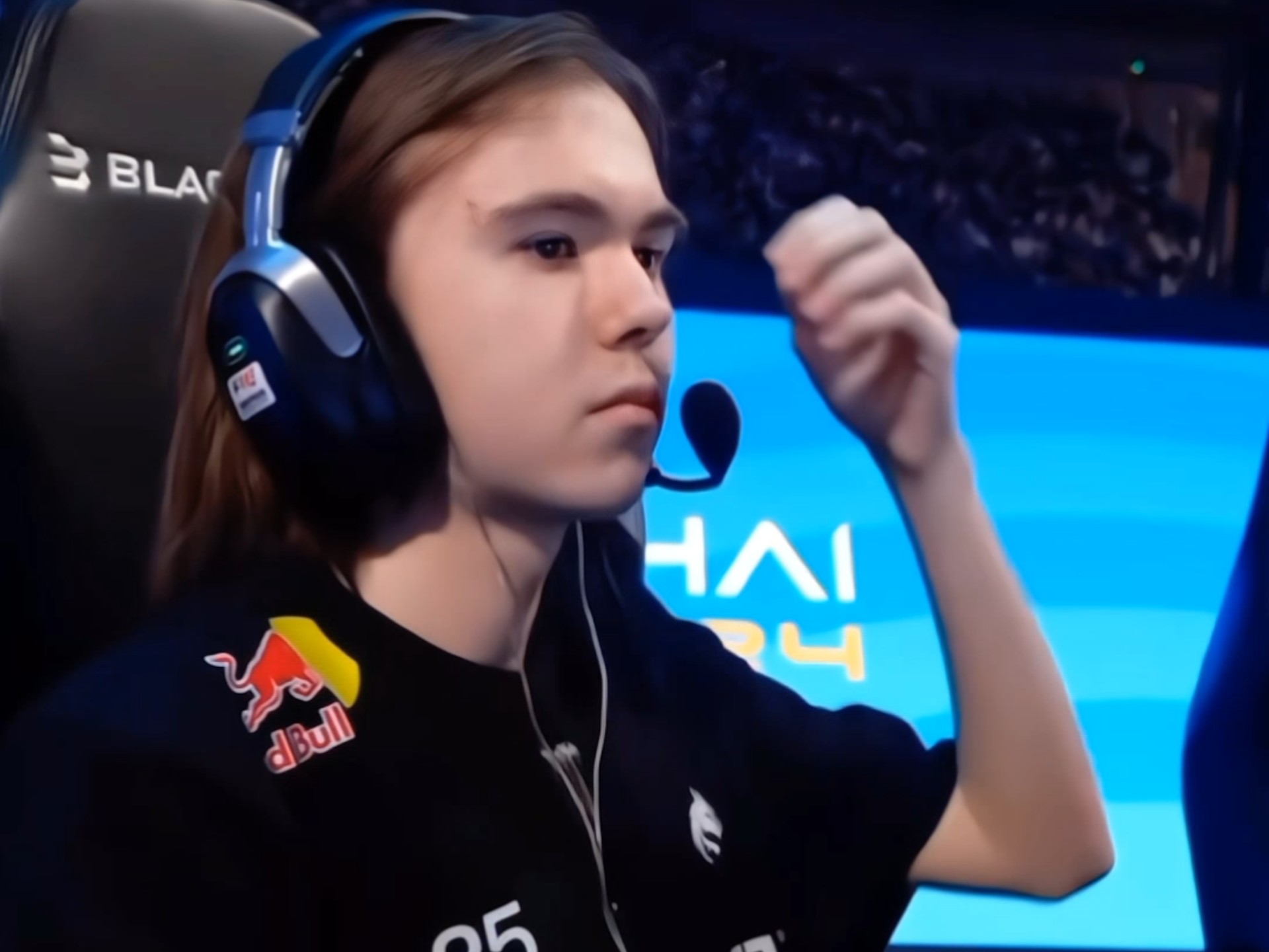 尤其在防守 尤其在防守