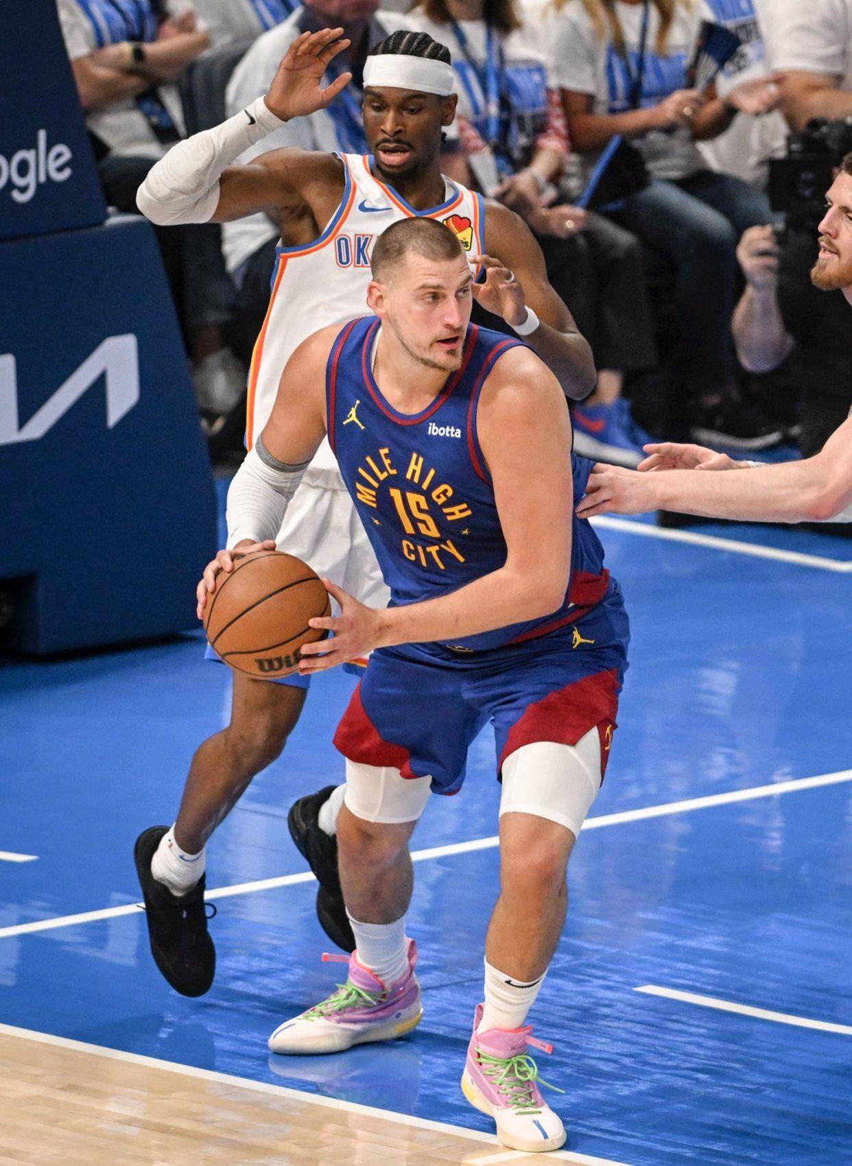 里的巅峰对 里的巅峰对