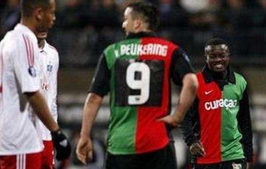 沪媒发文批 沪媒发文批